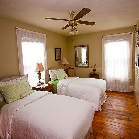 Lyttleton Inn Littleton ภายนอก รูปภาพ